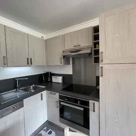 Au Coeur De La Station Avec Terrasse Ensoleillee Et Proximite Commerces Et Pistes Apartment